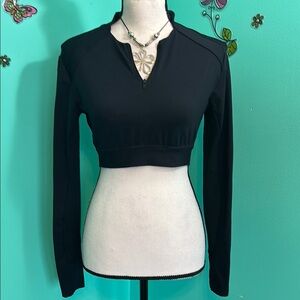 LM Long Sleeve crop Top
